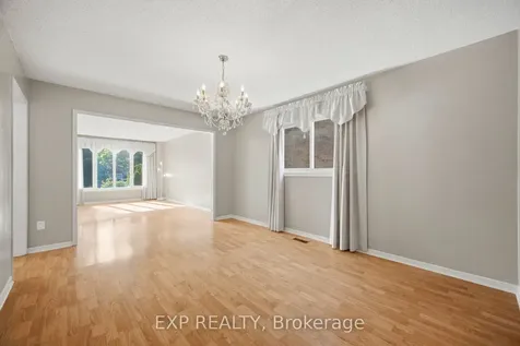 1938 Kempton Park Drive Mississauga ON L5M 2Z6