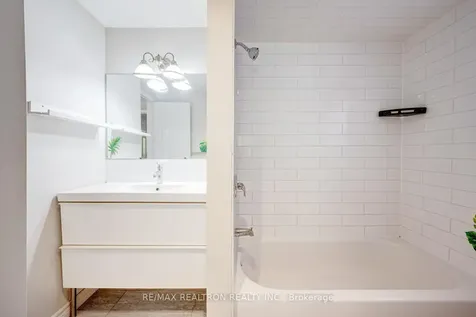 14 Albemarle Court Brampton ON L6Z 1R4