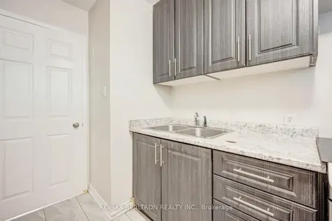 14 Albemarle Court Brampton ON L6Z 1R4