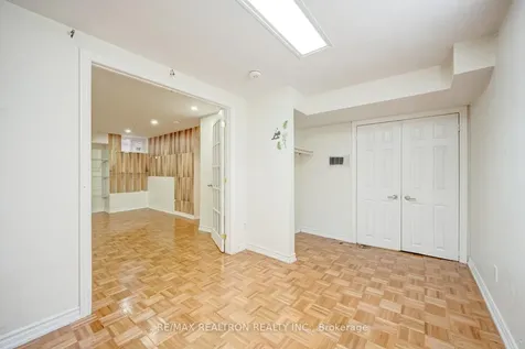 14 Albemarle Court Brampton ON L6Z 1R4