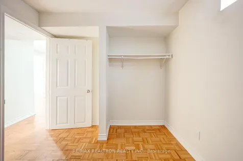 14 Albemarle Court Brampton ON L6Z 1R4