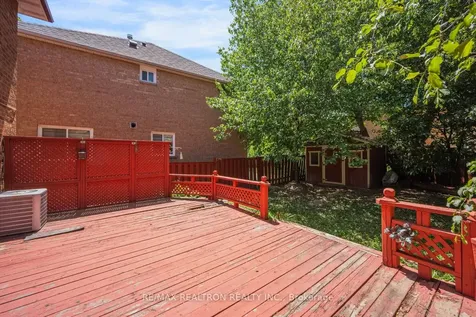 14 Albemarle Court Brampton ON L6Z 1R4