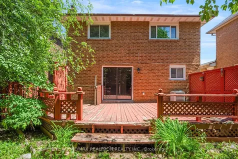 14 Albemarle Court Brampton ON L6Z 1R4