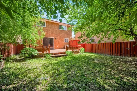14 Albemarle Court Brampton ON L6Z 1R4