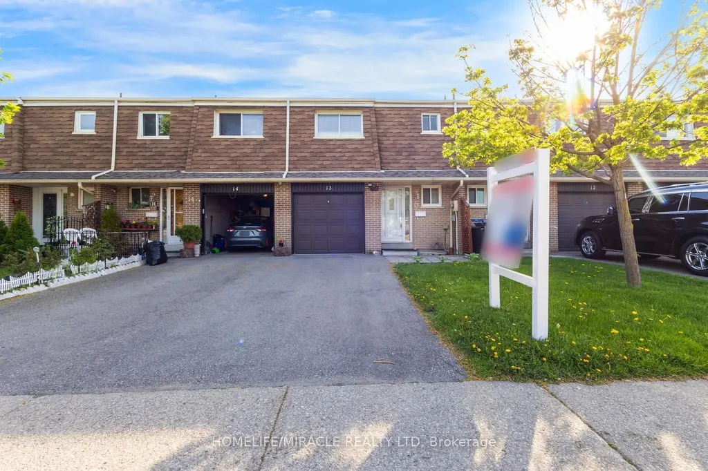7450 Darcel Avenue Mississauga ON L4T 2X7