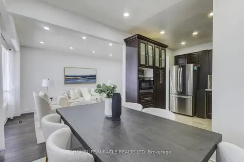 7450 Darcel Avenue Mississauga ON L4T 2X7