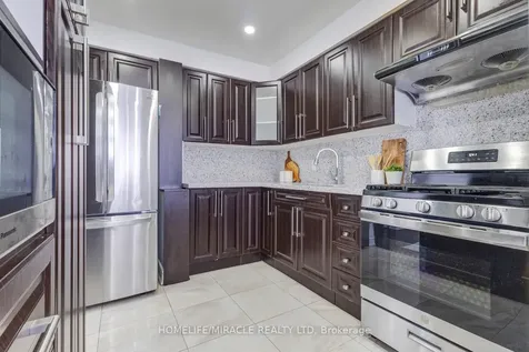 7450 Darcel Avenue Mississauga ON L4T 2X7