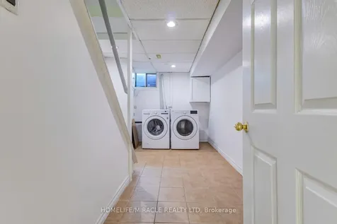7450 Darcel Avenue Mississauga ON L4T 2X7