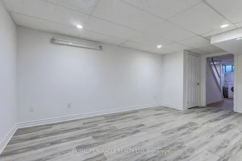 7450 Darcel Avenue Mississauga ON L4T 2X7