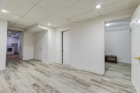 7450 Darcel Avenue Mississauga ON L4T 2X7