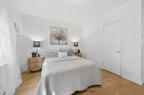 18 Jodphur Avenue Toronto ON M9M 2J4