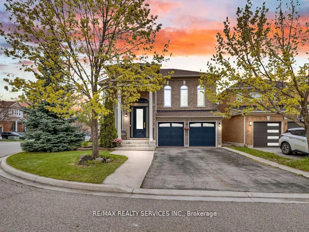 13 Mistycreek Crescent Brampton ON L7A 3E8