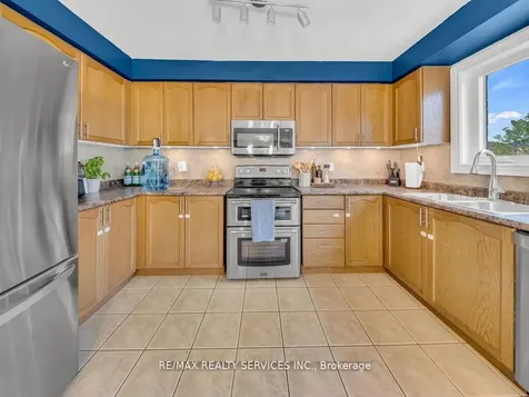 13 Mistycreek Crescent Brampton ON L7A 3E8