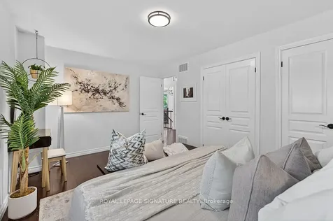 4263 Longmoor Drive Burlington ON L7L 5A2