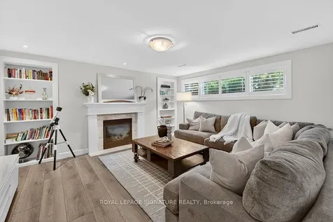 4263 Longmoor Drive Burlington ON L7L 5A2