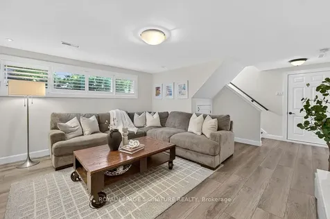 4263 Longmoor Drive Burlington ON L7L 5A2