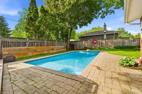 5187 Carousel Court Burlington ON L7L 3W7