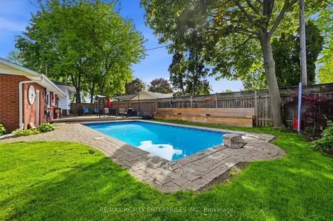 5187 Carousel Court Burlington ON L7L 3W7