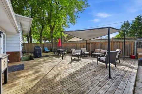 5187 Carousel Court Burlington ON L7L 3W7