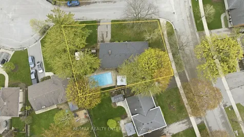 5187 Carousel Court Burlington ON L7L 3W7