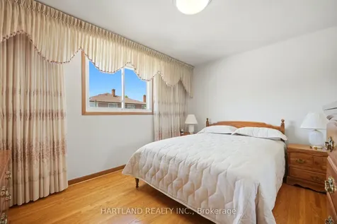 12 Picaro Drive Toronto ON M3N 2B5