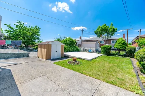 12 Picaro Drive Toronto ON M3N 2B5
