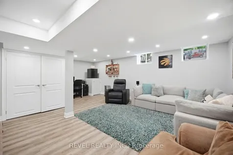 629 Porter Way Milton ON L9T 5W2