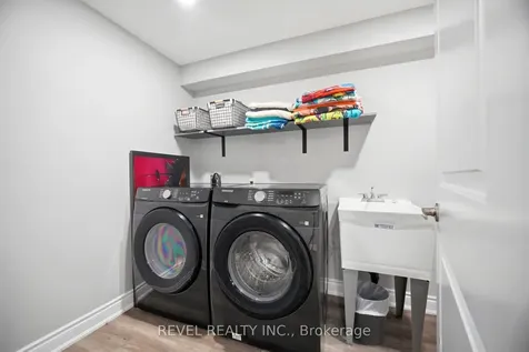 629 Porter Way Milton ON L9T 5W2
