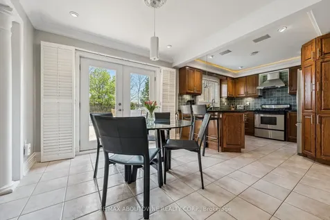 154 Howell Road Oakville ON L6H 5Z2