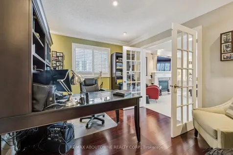 154 Howell Road Oakville ON L6H 5Z2