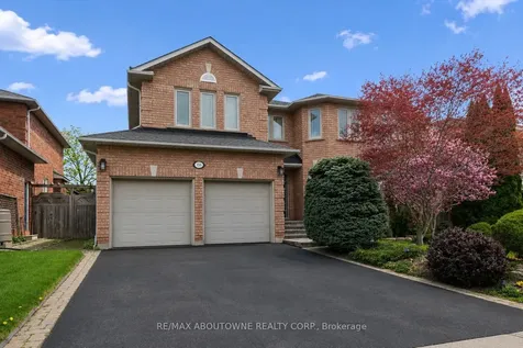 154 Howell Road Oakville ON L6H 5Z2