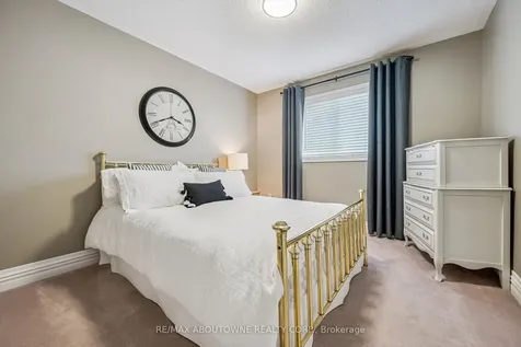 154 Howell Road Oakville ON L6H 5Z2