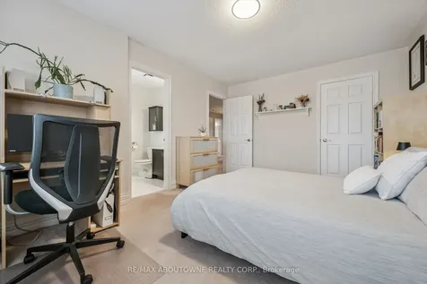 154 Howell Road Oakville ON L6H 5Z2