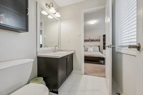 154 Howell Road Oakville ON L6H 5Z2