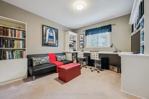 154 Howell Road Oakville ON L6H 5Z2