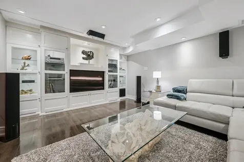 154 Howell Road Oakville ON L6H 5Z2