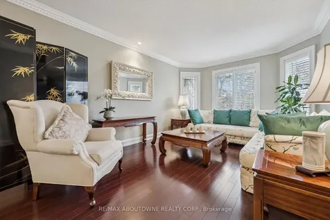 154 Howell Road Oakville ON L6H 5Z2
