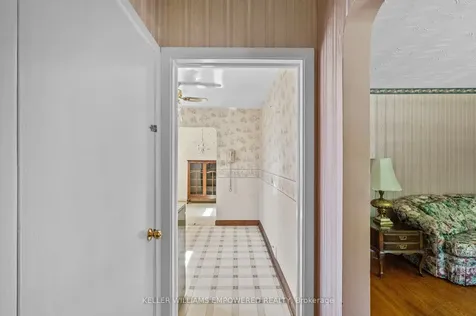 88 Edgecroft Road Toronto ON M8Z 2C3