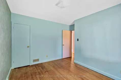 88 Edgecroft Road Toronto ON M8Z 2C3