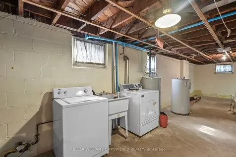 88 Edgecroft Road Toronto ON M8Z 2C3
