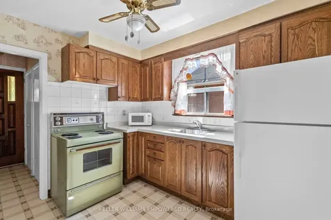 88 Edgecroft Road Toronto ON M8Z 2C3
