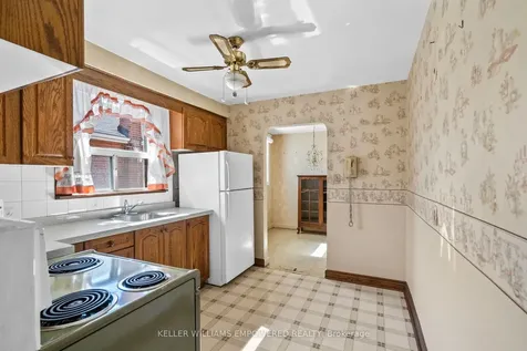 88 Edgecroft Road Toronto ON M8Z 2C3