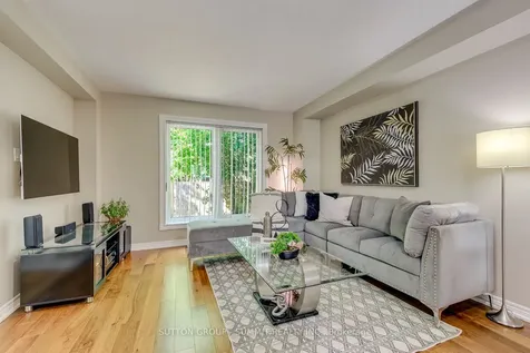 5865 Dalebrook Crescent Mississauga ON L5M 5X1