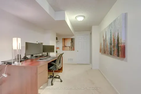 5865 Dalebrook Crescent Mississauga ON L5M 5X1