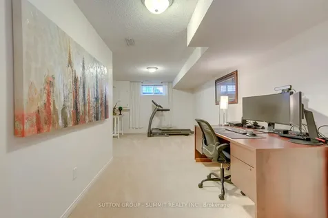 5865 Dalebrook Crescent Mississauga ON L5M 5X1