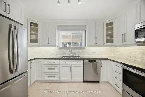 40 Braidwood Lake Road Brampton ON L6Z 1X6