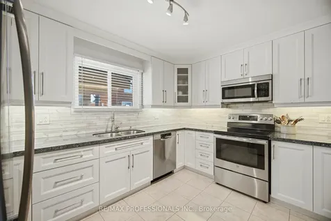 40 Braidwood Lake Road Brampton ON L6Z 1X6
