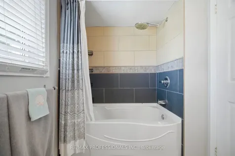 40 Braidwood Lake Road Brampton ON L6Z 1X6