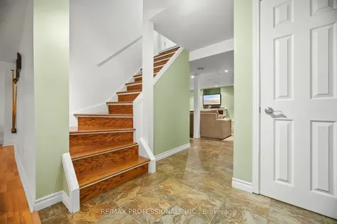 40 Braidwood Lake Road Brampton ON L6Z 1X6