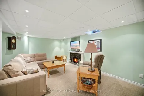 40 Braidwood Lake Road Brampton ON L6Z 1X6